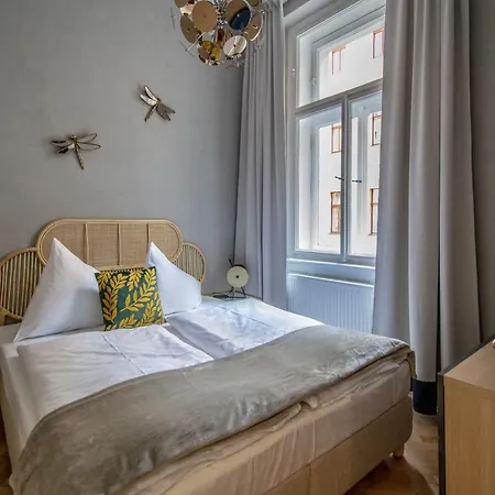 3Bdr Oasis In The Heart Of Prague Apartment Exterior photo